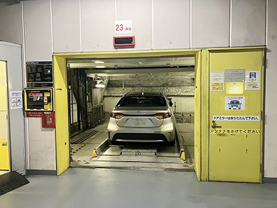 兵庫県神戸市東灘区住吉駅前駐車場（KiLaLa住吉駐車場）を紹介します。エレベーター式駐車場を採用しており、同じ場所に停めたい法人様にもおすすめの駐車場です。